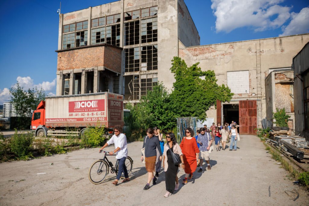 Repair as Practice: Notes from the UnSchool of Curating – Article